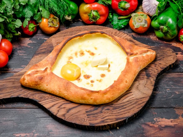 Хачапури по-аджарски